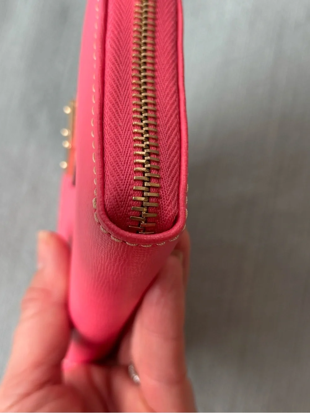 Dooney Bourke Bubblegum Bright Pink Zip Around Wallet Saffiano Leather